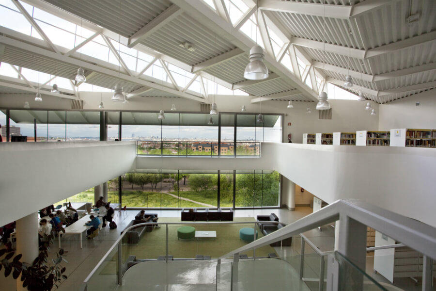 Biblioteca Luis Rosales